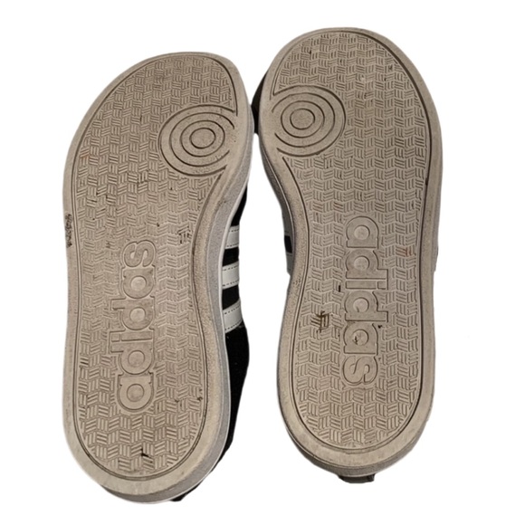 Girls adidas shoes - Picture 5 of 5